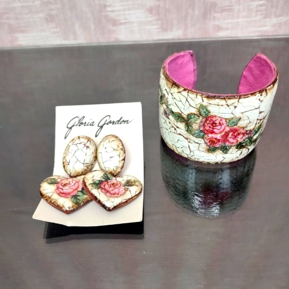 NWOT earrings and bracelet set.